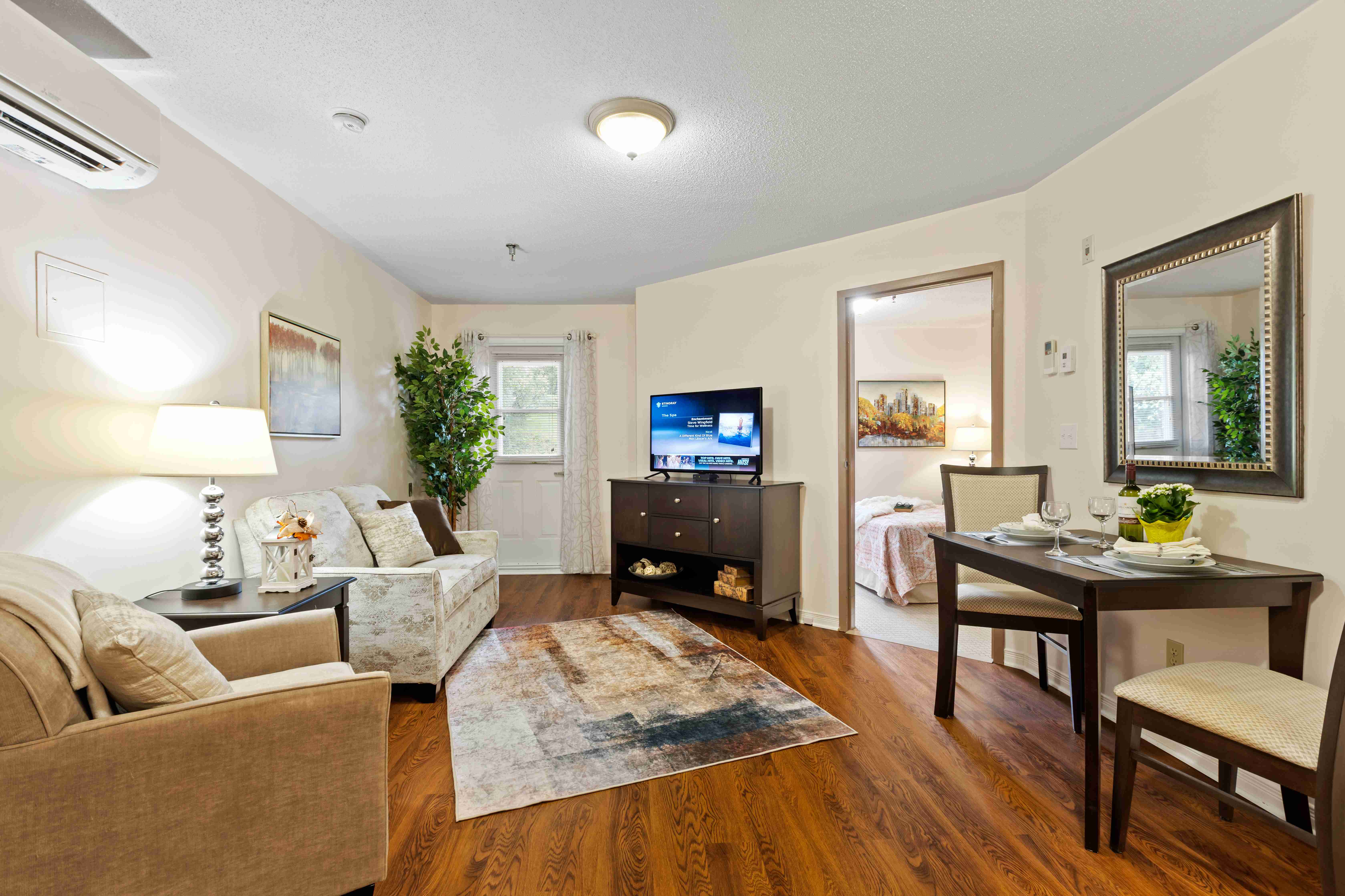 Suites at Van Horne Manor